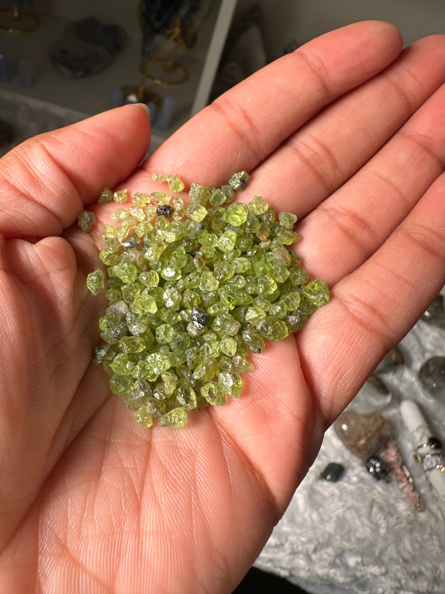 Peridot Chips 60g